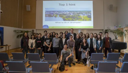 Olli Naukkarinen, the mayor of Jarvenpaa, received all the teachers and students who participated in the project, sharing and exchanging cultural similarities and differences between the two countries (2018)