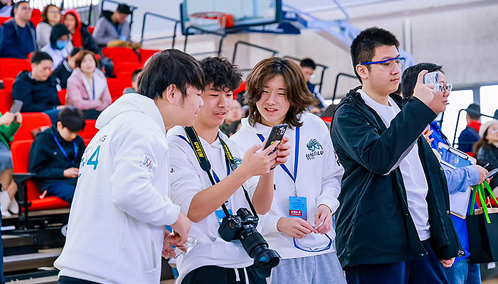 Team 7594 Blazed through the Arenas of FRC Regional Competitions
