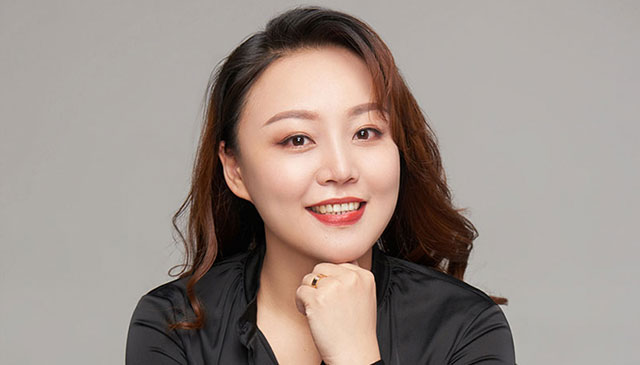 吴晓萍任表演科目课长, 钢琴教师，白俄罗斯国立音乐学院钢琴演奏专业和室内乐演奏专业，双硕士学位